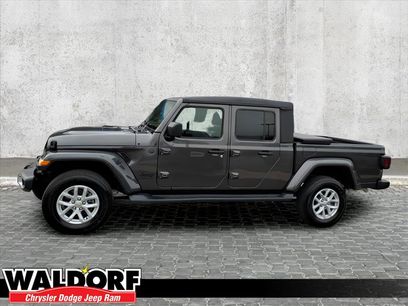 Used 2023 Jeep Gladiator Sport