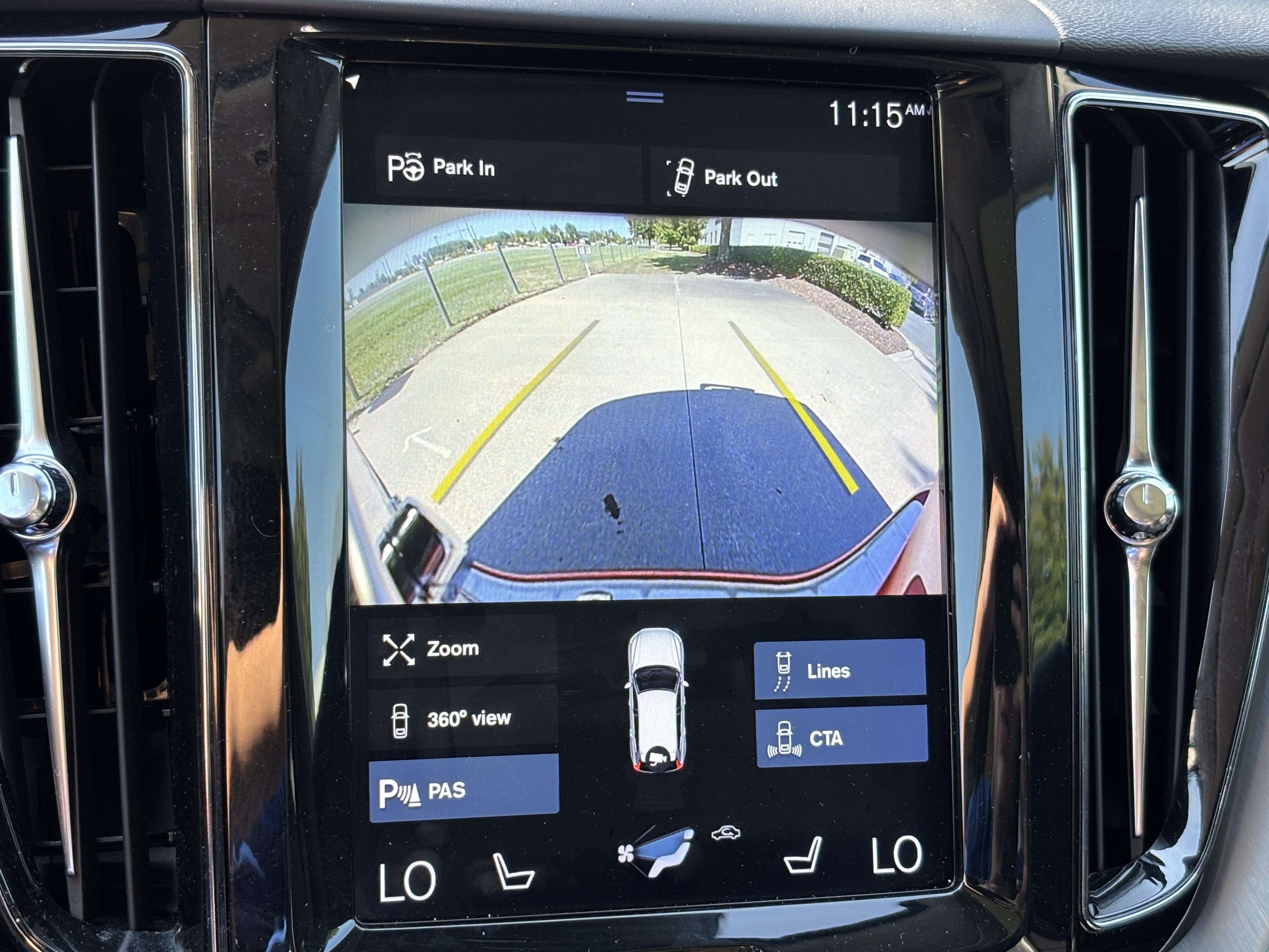Used 2019 Volvo XC60 T5 Momentum w/ Multimedia Package FWD image 27