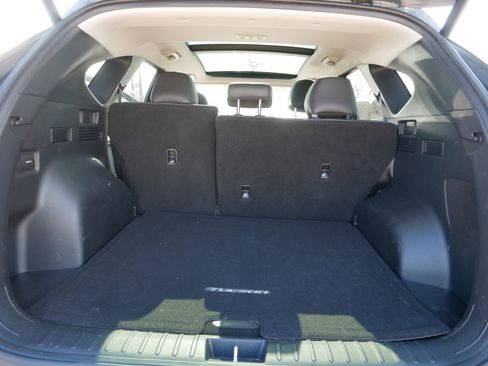 Used 2023 Hyundai Tucson Limited image 17