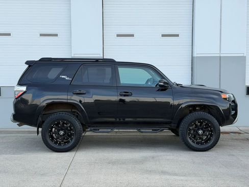 Used 2019 Toyota 4Runner TRD Off-Road Premium image 6