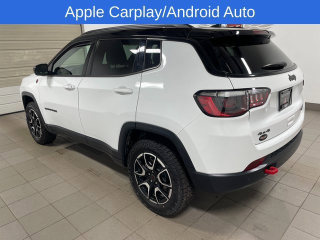 Used 2025 Jeep Compass Trailhawk AWD/4WD image 4