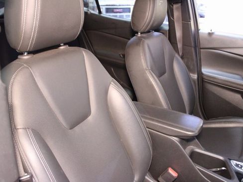 Used 2024 Buick Encore GX Sport Touring image 11