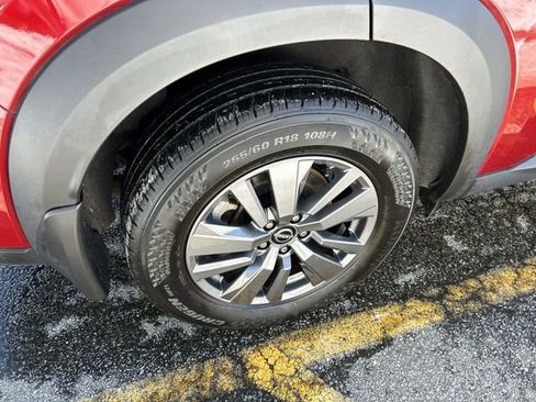 Used 2024 Nissan Pathfinder SV w/ Black Appearance Package AWD/4WD image 12