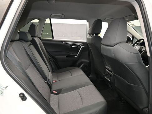 Used 2023 Toyota RAV4 XLE image 39