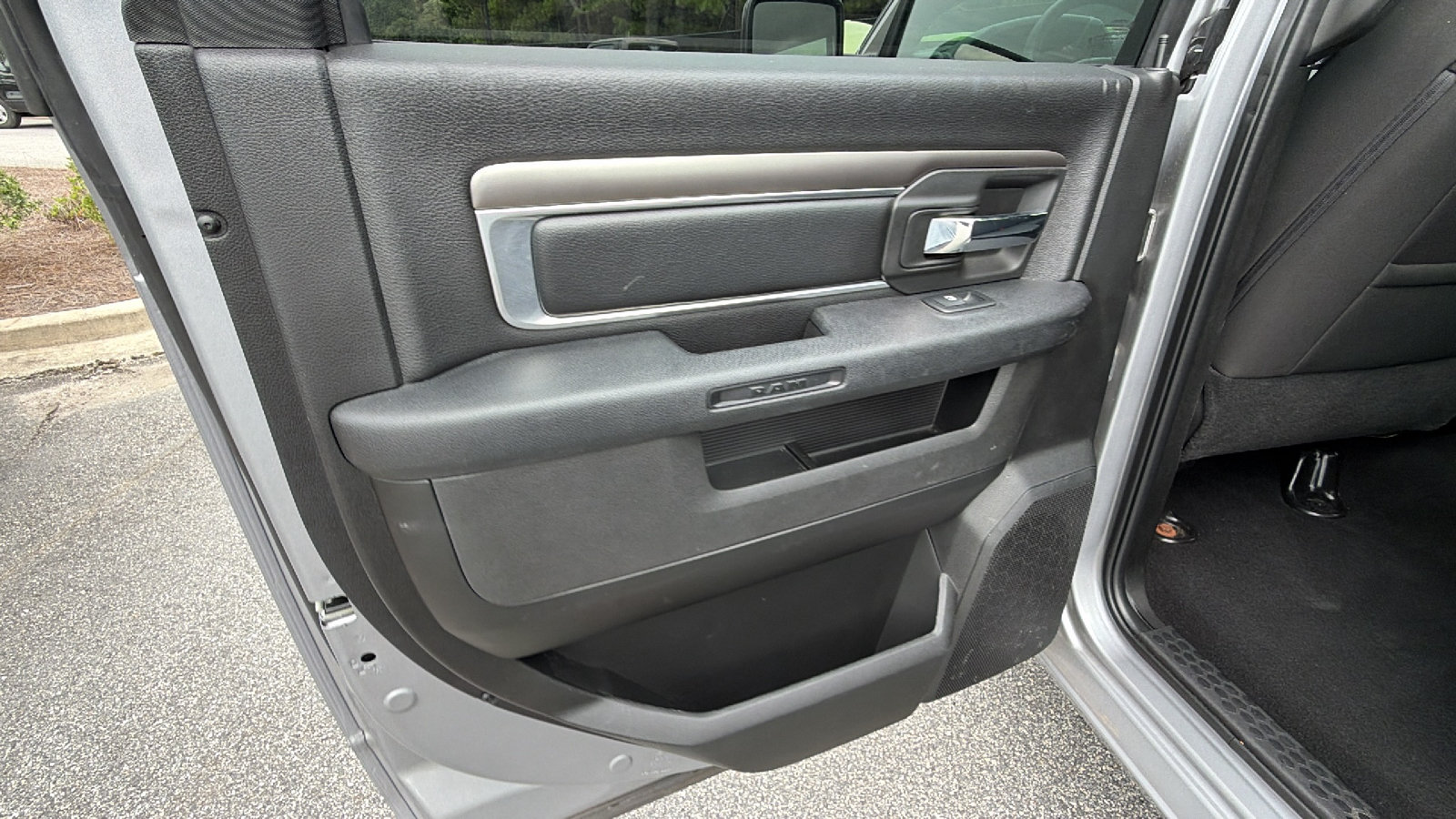 Used 2024 RAM 1500 Warlock RWD image 22