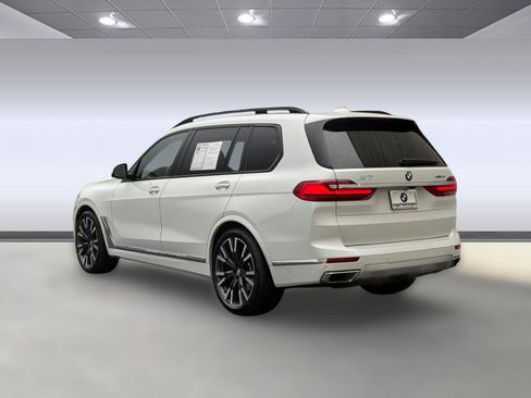 Used 2021 BMW X7 xDrive40i w/ Premium Package image 3