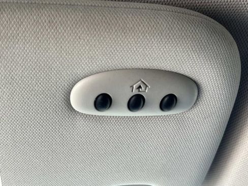 Used 2013 Lincoln MKZ FWD image 69