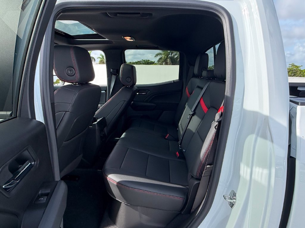 New 2026 Chevrolet Colorado Z71 w/ Technology Package AWD/4WD image 10