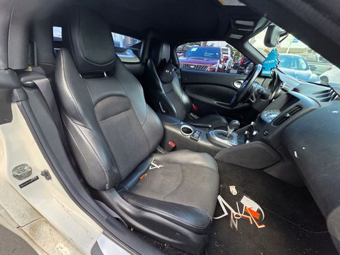 Used 2014 Nissan 370Z Touring w/ Sport Package RWD image 15
