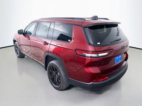 Used 2024 Jeep Grand Cherokee L Altitude image 5