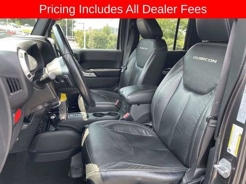 Used 2017 Jeep Wrangler Unlimited Rubicon AWD/4WD image 19