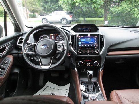 Used 2019 Subaru Forester Touring w/ Popular Package #3 AWD/4WD image 9