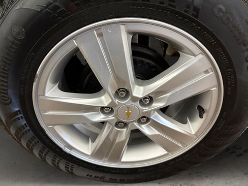 Used 2021 Chevrolet Trax LS w/ Tint and Cruise Package image 9