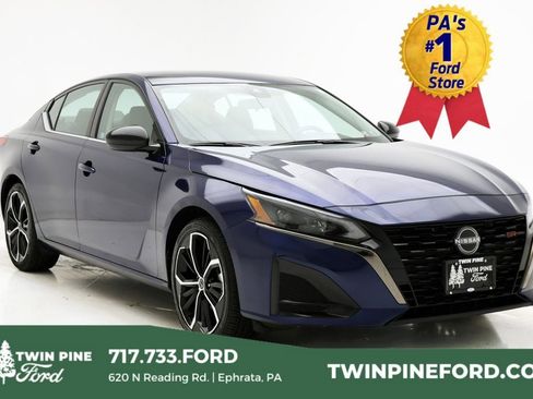 Used 2024 Nissan Altima 2.5 SR image 1