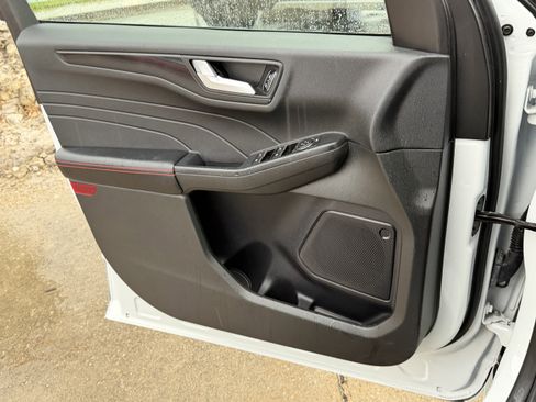 Used 2023 Ford Escape ST-Line w/ Tech Pack #1 FWD image 23