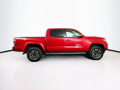 Used 2021 Toyota Tacoma TRD Sport AWD/4WD image 10