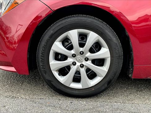 Used 2024 Toyota Corolla LE image 9