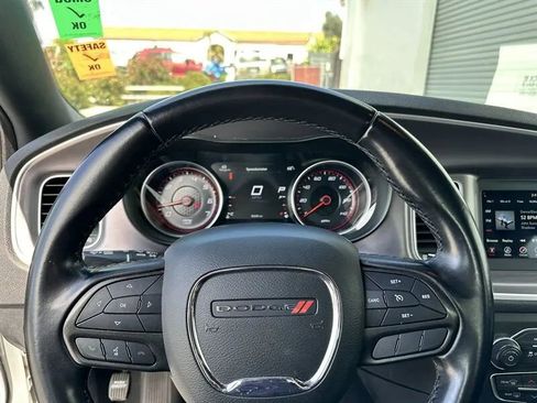 Used 2022 Dodge Charger SXT RWD image 19