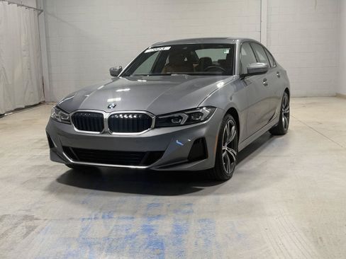 Used 2023 BMW 330i xDrive Sedan w/ Premium Package AWD/4WD image 1