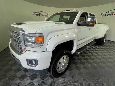 Used 2017 GMC Sierra 3500 Denali w/ Duramax Plus Package image 2