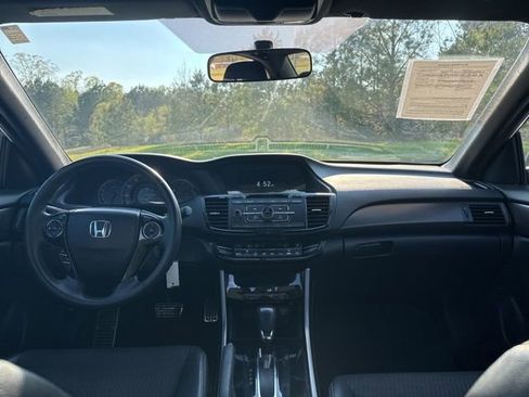 Used 2016 Honda Accord Sport image 12