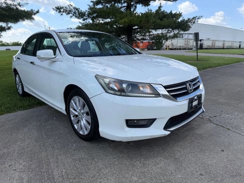 Used 2015 Honda Accord EX image 3