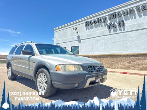 Used 2005 Volvo XC70 AWD/4WD image 1