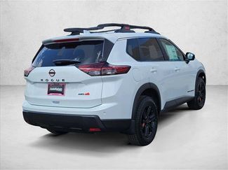 Used 2025 Nissan Rogue SV video 2