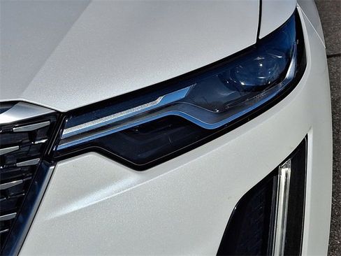 Used 2020 Cadillac XT6 Premium Luxury image 9