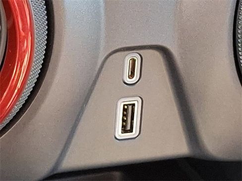 Used 2021 Chevrolet Blazer RS w/ Enhanced Convenience Package image 27