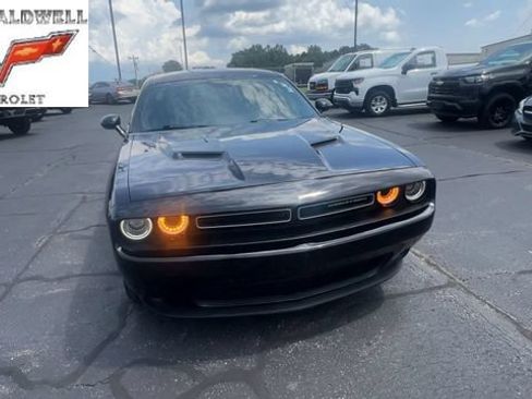 Used 2015 Dodge Challenger SXT w/ Super Sport Group (SS/T) RWD image 3