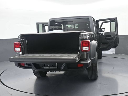Used 2020 Jeep Gladiator Sport w/ Quick Order Package 24S AWD/4WD image 73