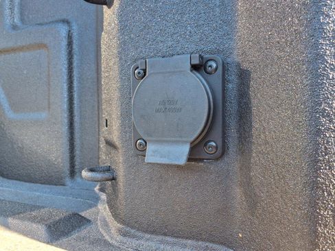 New 2025 Chevrolet Silverado 1500 ZR2 w/ Technology Package image 33