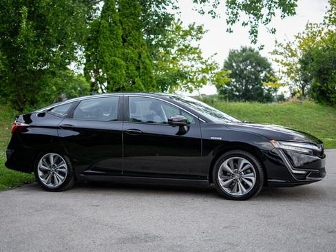 Used 2018 Honda Clarity Touring image 4