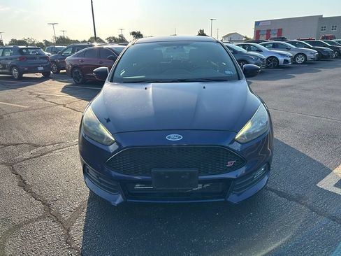 Used 2016 Ford Focus ST FWD image 3