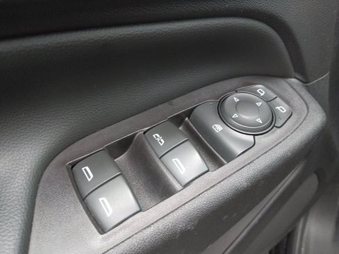 Used 2020 Chevrolet Equinox LT FWD image 27