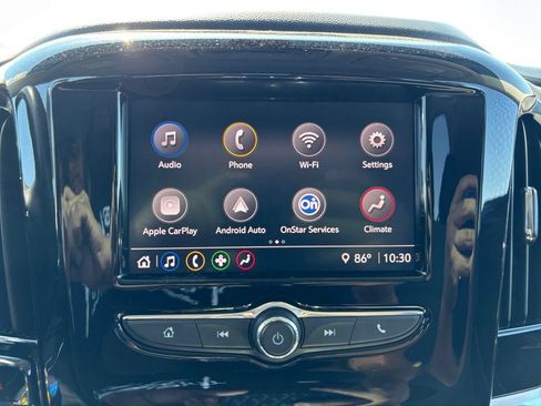 Used 2020 Chevrolet Traverse LT FWD image 21