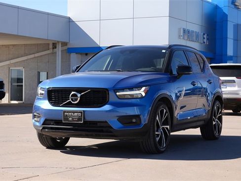 Used 2021 Volvo XC40 T5 R-Design image 8