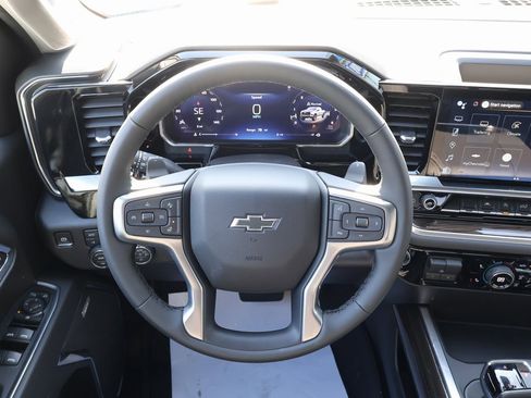 New 2026 Chevrolet Silverado 1500 LT Trail Boss w/ Convenience Package II image 17