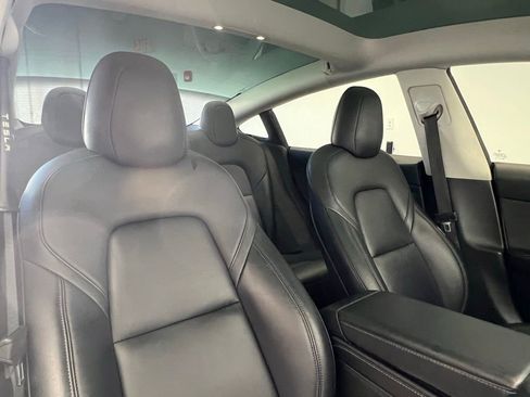 Used 2023 Tesla Model 3 Standard Range image 7
