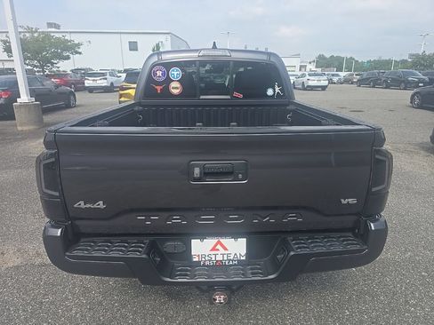 Used 2021 Toyota Tacoma SR AWD/4WD image 6