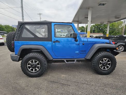 Used 2015 Jeep Wrangler Sport AWD/4WD image 9