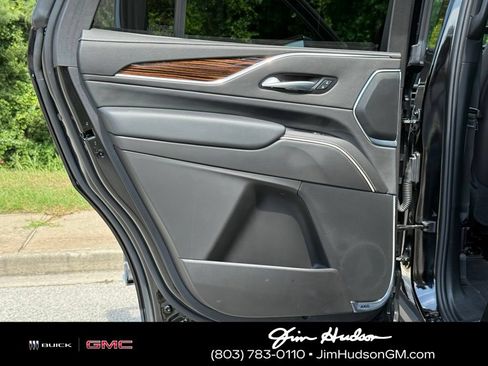 Used 2024 Cadillac Escalade Premium Luxury RWD image 22