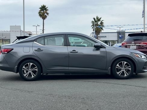 Used 2023 Nissan Sentra SV image 3