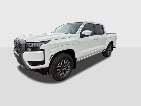 New 2026 Nissan Frontier SV w/ Tow Package RWD image 7