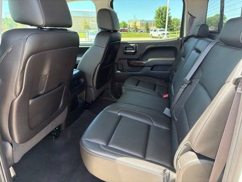 Used 2015 GMC Sierra 1500 SLT w/ SLT Preferred Package AWD/4WD image 24