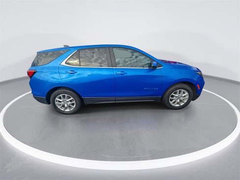 Used 2024 Chevrolet Equinox LT image 9