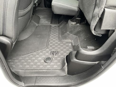 Used 2022 RAM 1500 Lone Star AWD/4WD image 40