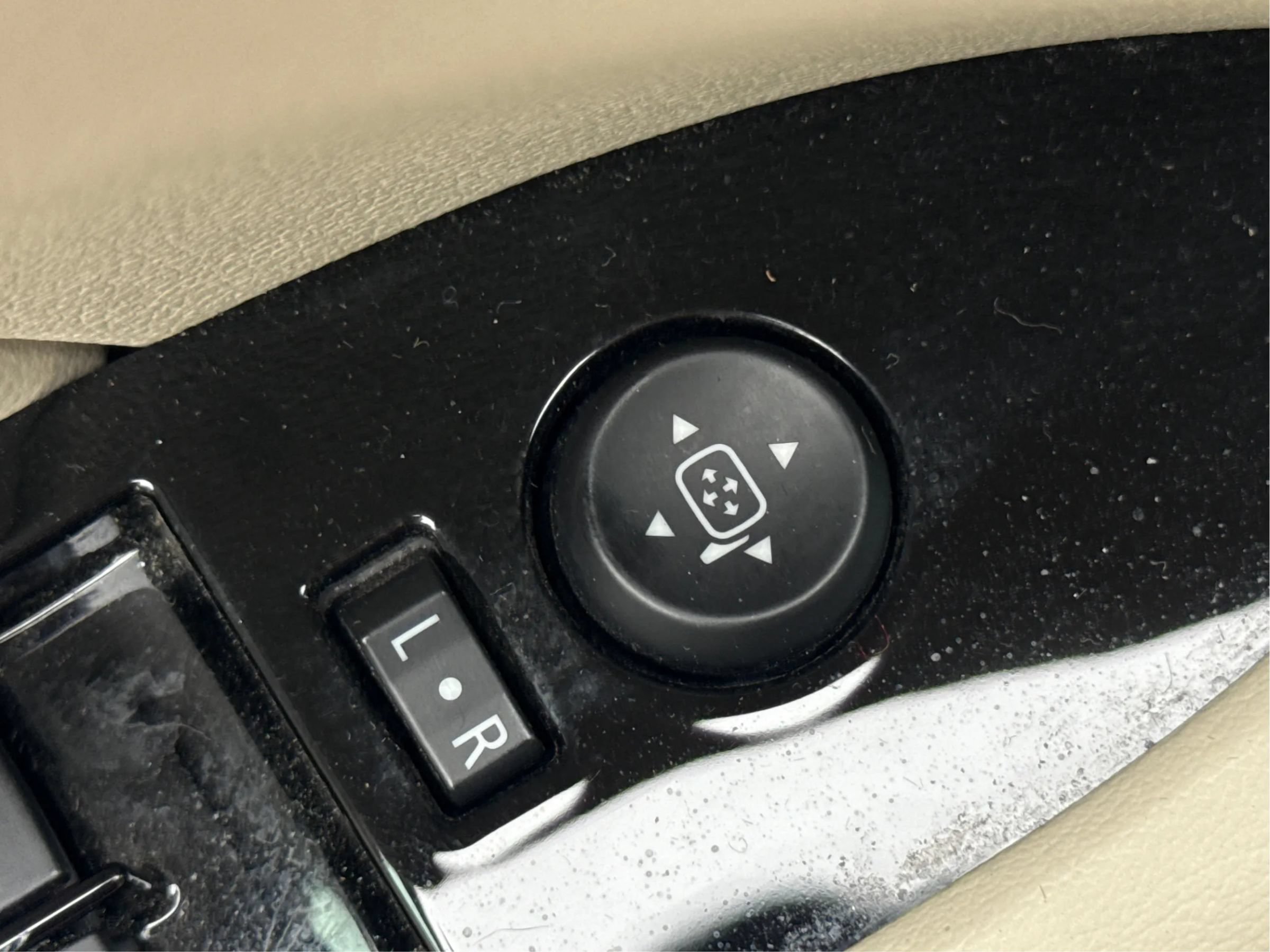 Used 2014 Cadillac XTS Luxury w/ Driver Awareness Package FWD image 37