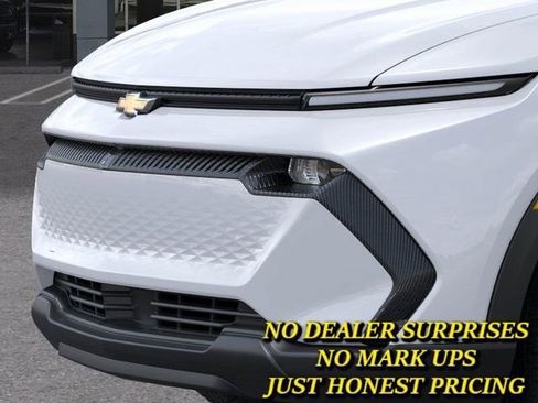 New 2026 Chevrolet Equinox EV LT image 13